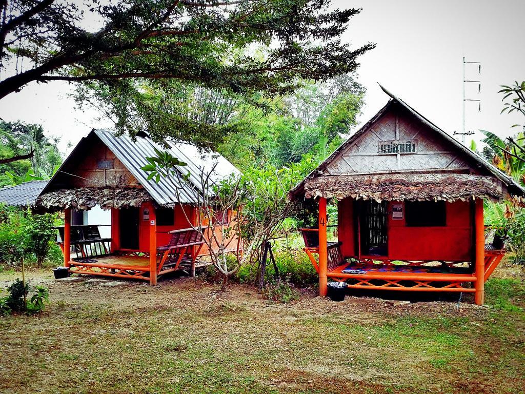 Отель Baan Pai Likit Экстерьер фото